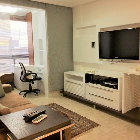 Apartamento Fino Com Vista Para Beiramar Apartment ฟลอเรียนอโปลิส ภายนอก รูปภาพ